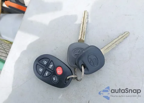 2013 Toyota Sienna Xle V6 7 Passenger Auto Access Seat/Xle V6 8 Passenger из США, поврежденный, VIN 5TDYK3DC4DS363908